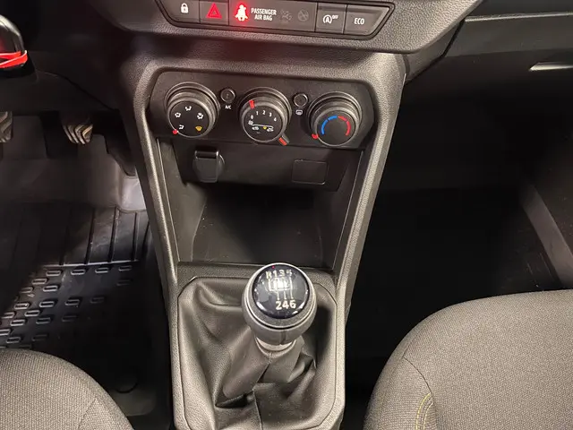 Dacia Sandero 1.0 TCe 90 Expression 2023 Benzine 19