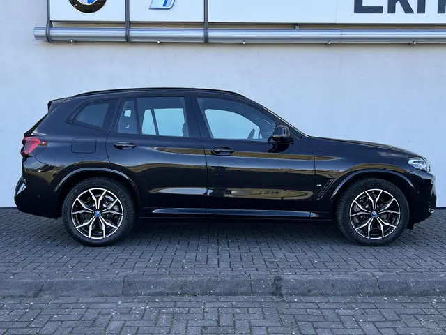 BMW X3 xDrive30e 2024 Hybride Benzine 17