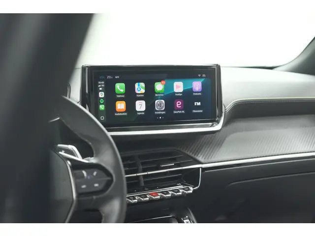 Peugeot 2008 PureTech 130 EAT8 GT 2024 Benzine 3