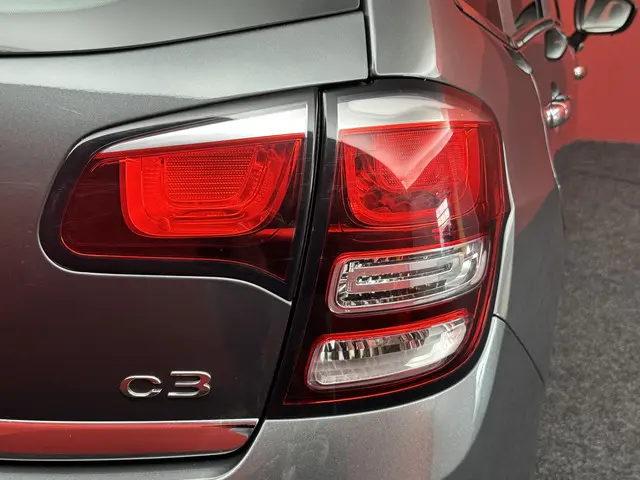 Citroën C3 1.2 PureTech Selection 2016 Benzine 22