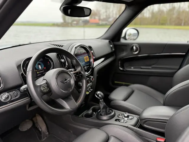 MINI Countryman Cooper S E ALL4 2023 Hybride Benzine 5