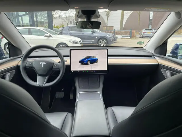 Tesla Model Y Long Range AWD 75 kWh 2022 Elektrisch 22