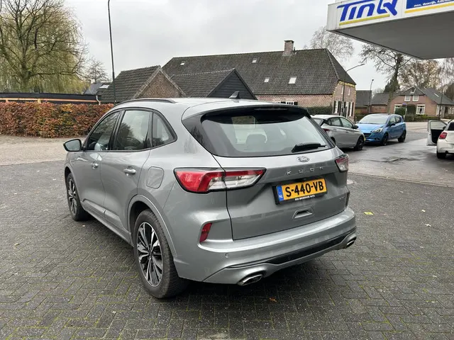 Ford Kuga 2.5 PHEV ST-Line 2023 Hybride Benzine 8