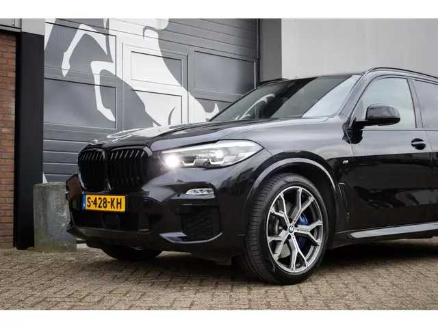 BMW X5 xDrive40i High Executive 2018 Benzine 6