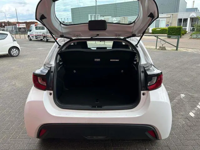 Toyota Yaris 1.5 VVT-i Active 2021 Benzine 15