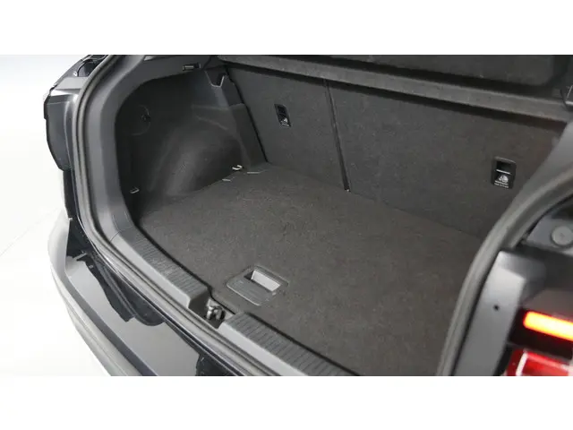 Volkswagen T-Cross 1.0 TSI 95pk Life 2023 Benzine 37