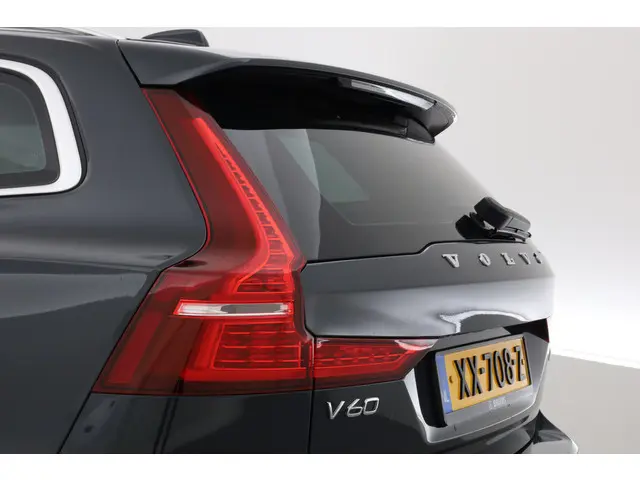 Volvo V60 2.0 T5 Momentum 2019 Benzine 27