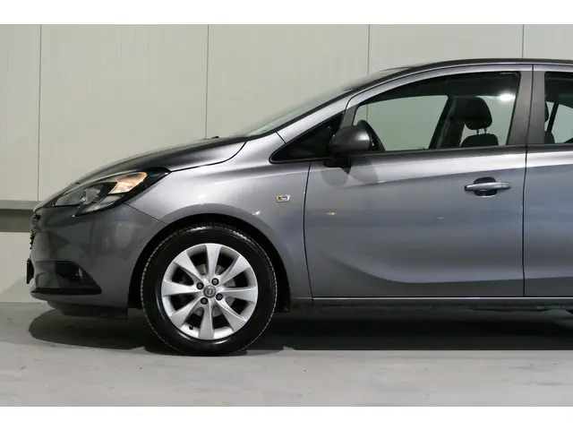 Opel Corsa 1.4 Favourite 2018 Benzine 13