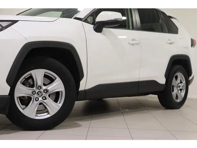 Toyota RAV4 2.0 VVT-iE Active Limited, 2020 Benzine 21