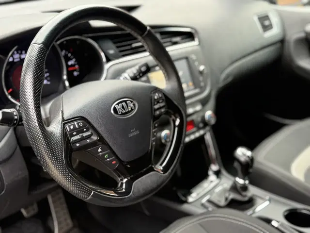 Kia cee'd Sportswagon 1.6 GDI DynamicLine 2018 Benzine 17