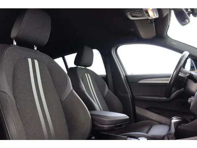 BMW X2 xDrive25e 2021 Hybride Benzine 10