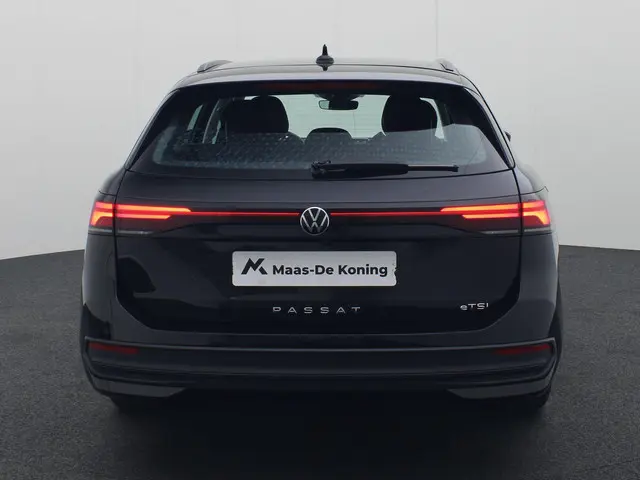 Volkswagen Passat Variant 1.5eTSI/150PK DSG 2024 Benzine 32