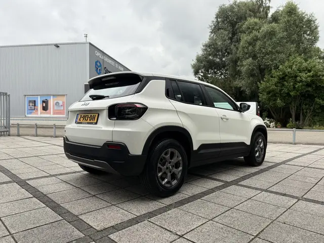Jeep Avenger Longitude 54 kWh Aut. 2024 Elektrisch 6