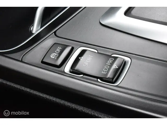 BMW 3 Serie Touring 320i Corporate Lease 2018 Benzine 22