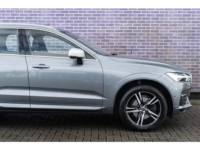 Volvo XC60 2.0 D4 AWD R-Design 2018 Diesel 8