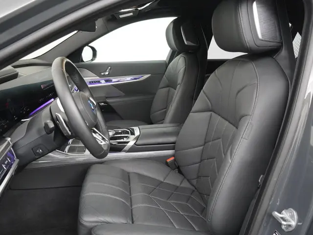 BMW i7 eDrive50 106 kWh 2024 Elektrisch 4