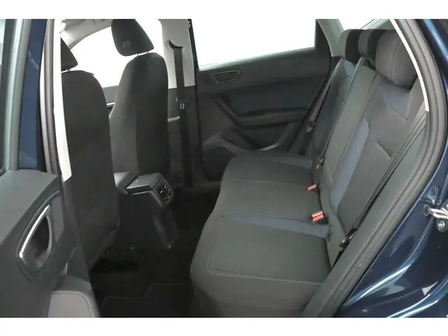 SEAT Ateca 1.0 EcoTSI Style blauw 2017 Benzine 12
