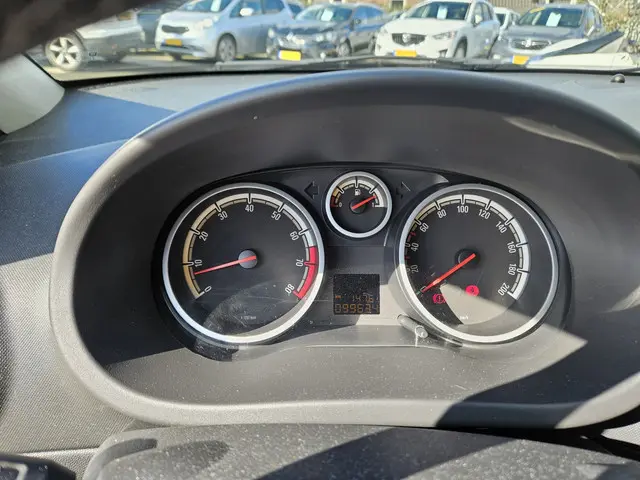 Opel Corsa 1.4-16V 2014 Benzine 20