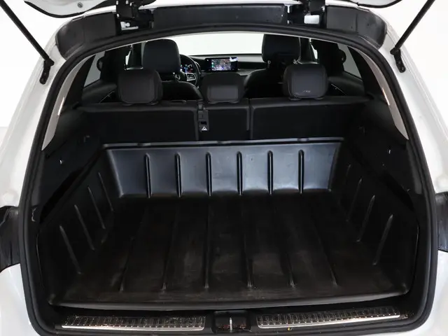 Mercedes-Benz GLC 200 AUT9 NIEUW MODEL 2019 Benzine 50