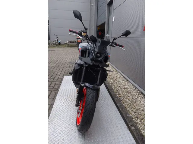Yamaha MT 09 ABS 2021 Benzine 4