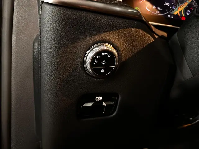 Mercedes-Benz GLC 200 4MATIC AMG Line 2023 Benzine 20