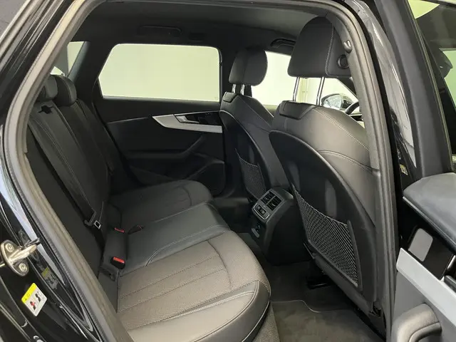 Audi A4 Avant 35 TFSI 3x S-line 2021 Benzine 15