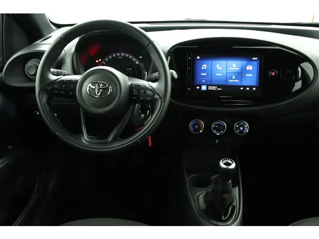 Toyota Aygo X 1.0 VVT-i MT Play 2024 Benzine 57