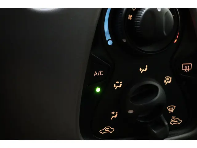 Peugeot 108 1.0 e-VTi Active 2018 Benzine 18