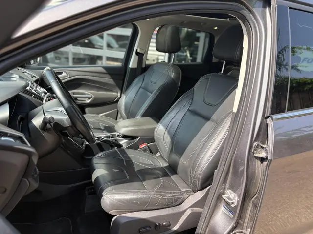 Ford Kuga 1.6 Titanium Plus 4WD 2014 Benzine 12