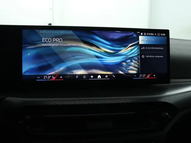 BMW 3 Serie Touring 318i 2025 Benzine 60