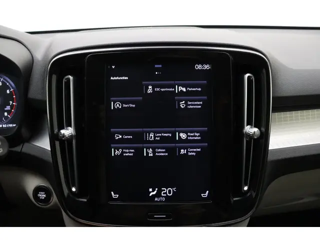 Volvo XC40 2.0 T4 Momentum 2019 Benzine 27