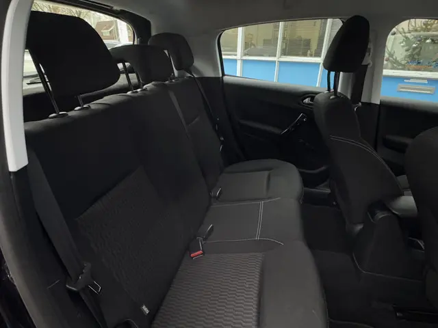 Peugeot 208 1.2 RIJKLAAR! Nieuwe Distributie 2019 Benzine 37