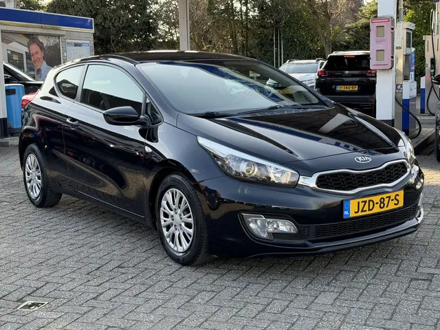 Kia pro_cee'd 1.4 CVVT 2013 Benzine 12