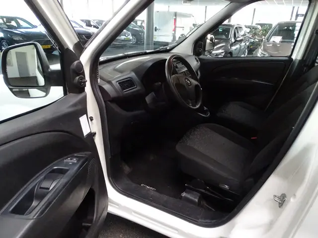 Opel Combo 1.3 CDTi L1H1 Edition 2017 Diesel 8