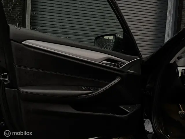 BMW 5 Serie 520i High Executive 2017 Benzine 11