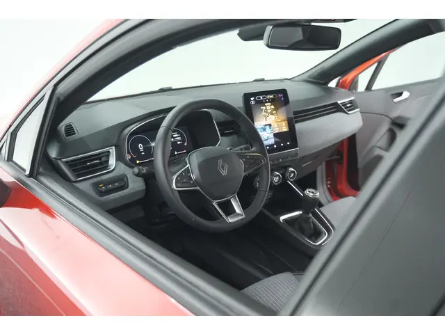 Renault Clio TCe 90 GPF Techno 2025 Benzine 3