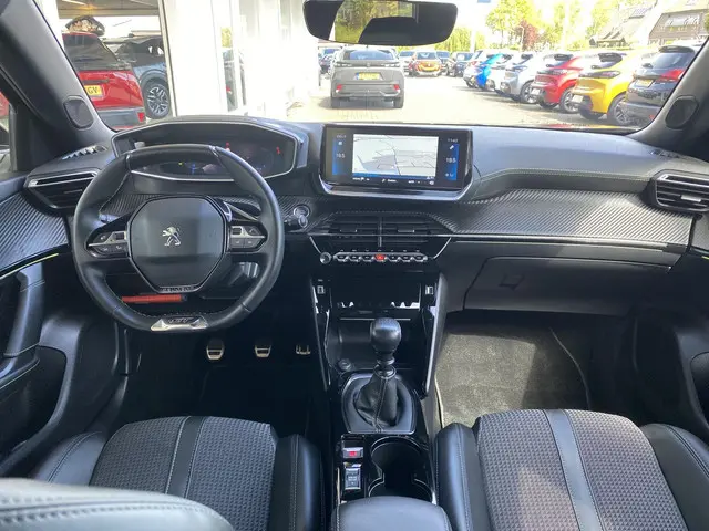 Peugeot 2008 1.2T 130pk GT 2022 Benzine 6