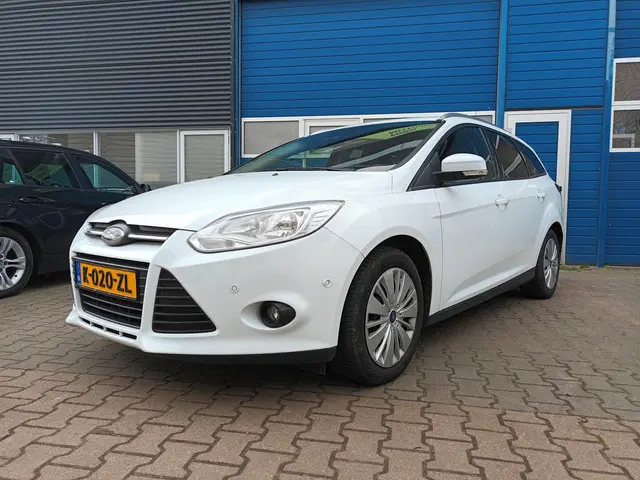 Ford Focus Wagon 1.0 EcoBoost Trend 2013 Benzine 10