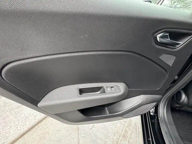 Renault Clio 1.0 TCe 92pk Intens 2022 Benzine 27