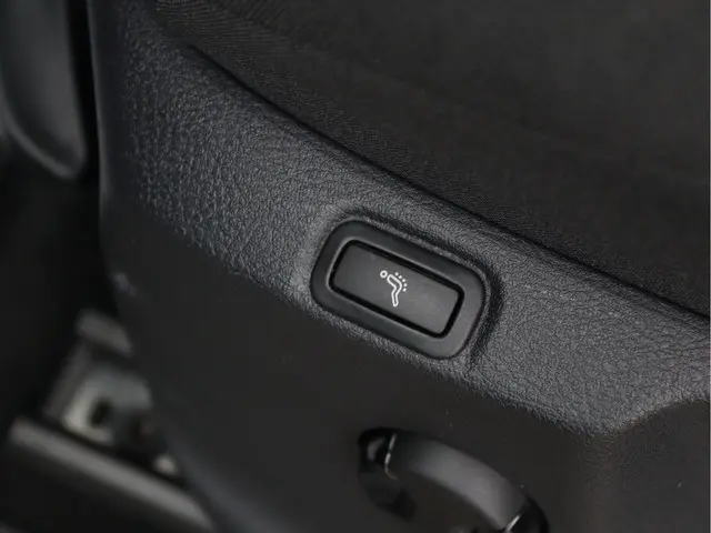 Volkswagen Touran 1.5 TSI Highline 7-zits 2023 Benzine 36