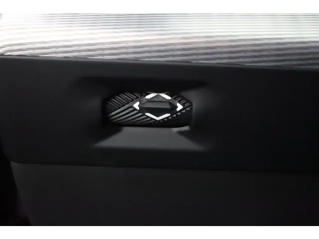 BMW 5 Serie Touring 550e xDrive 2025 Hybride Benzine 39