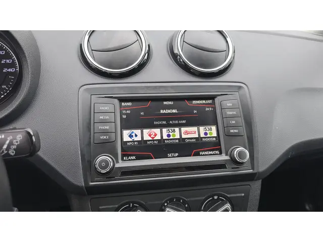 SEAT Ibiza ST 1.0 EcoTSI Style Connect 2015 Benzine 25