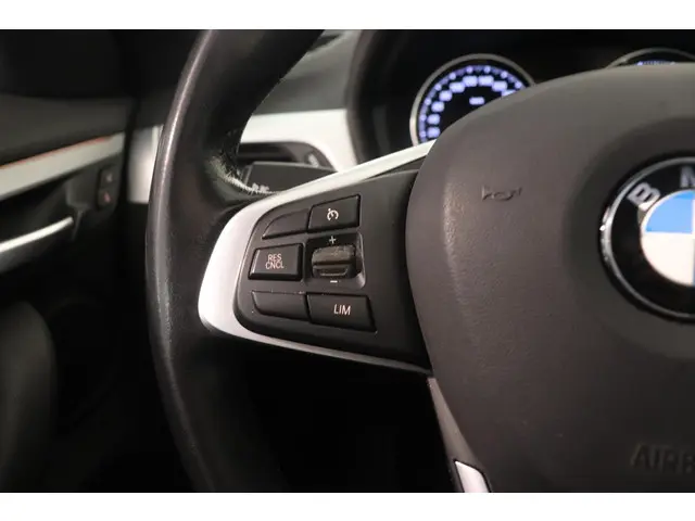 BMW X1 sDrive20i Orange Edition III 2019 Benzine 23