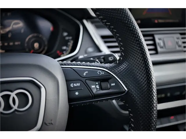 Audi Q5 2.0 TFSI quattro Launch Edition 2017 Benzine 52