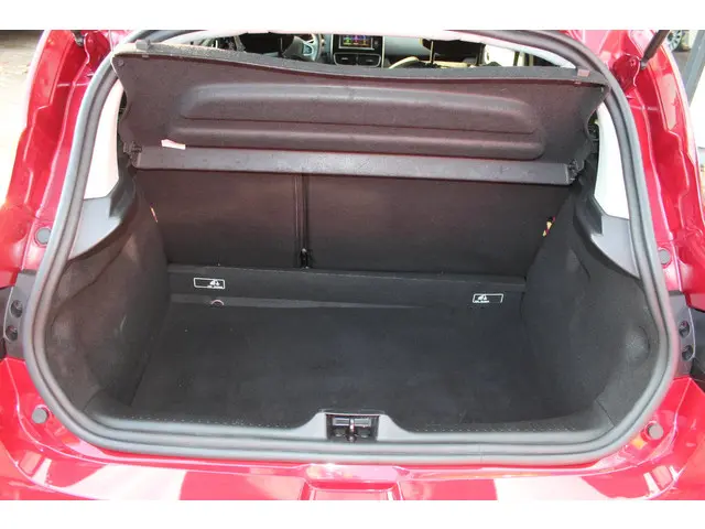 Renault Clio 0.9 TCe Limited 2019 Benzine 27