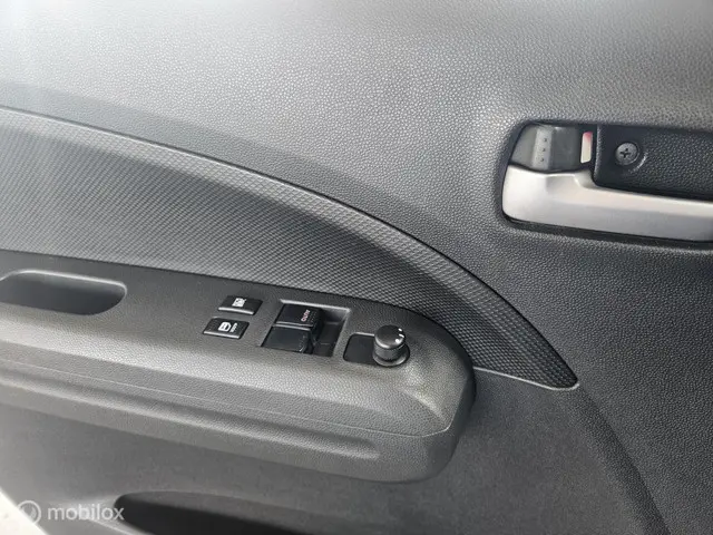 Opel Agila 1.2 Edition 2013 Benzine 18