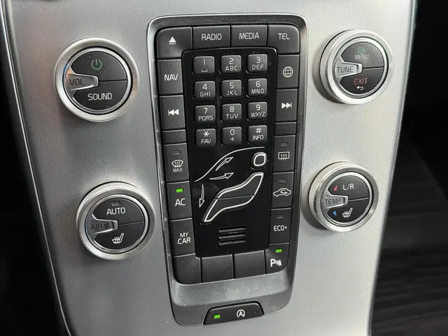 Volvo V40 1.5 T3 Nordic+ 2016 Benzine 13