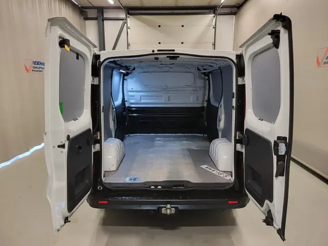 Renault Trafic 2.0dCi 120pk Euro 6! 2021 Diesel 6