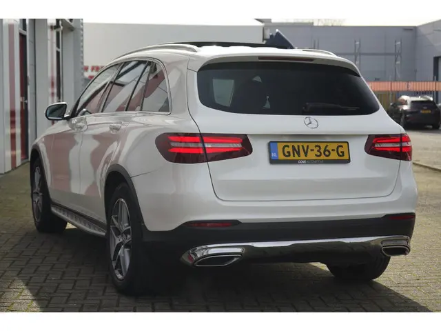 Mercedes-Benz GLC 220 d 4MATIC | AMG LINE | PANO 2017 Diesel 4
