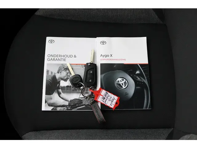 Toyota Aygo X 1.0 VVT-i S-CVT Play 2024 Benzine 11